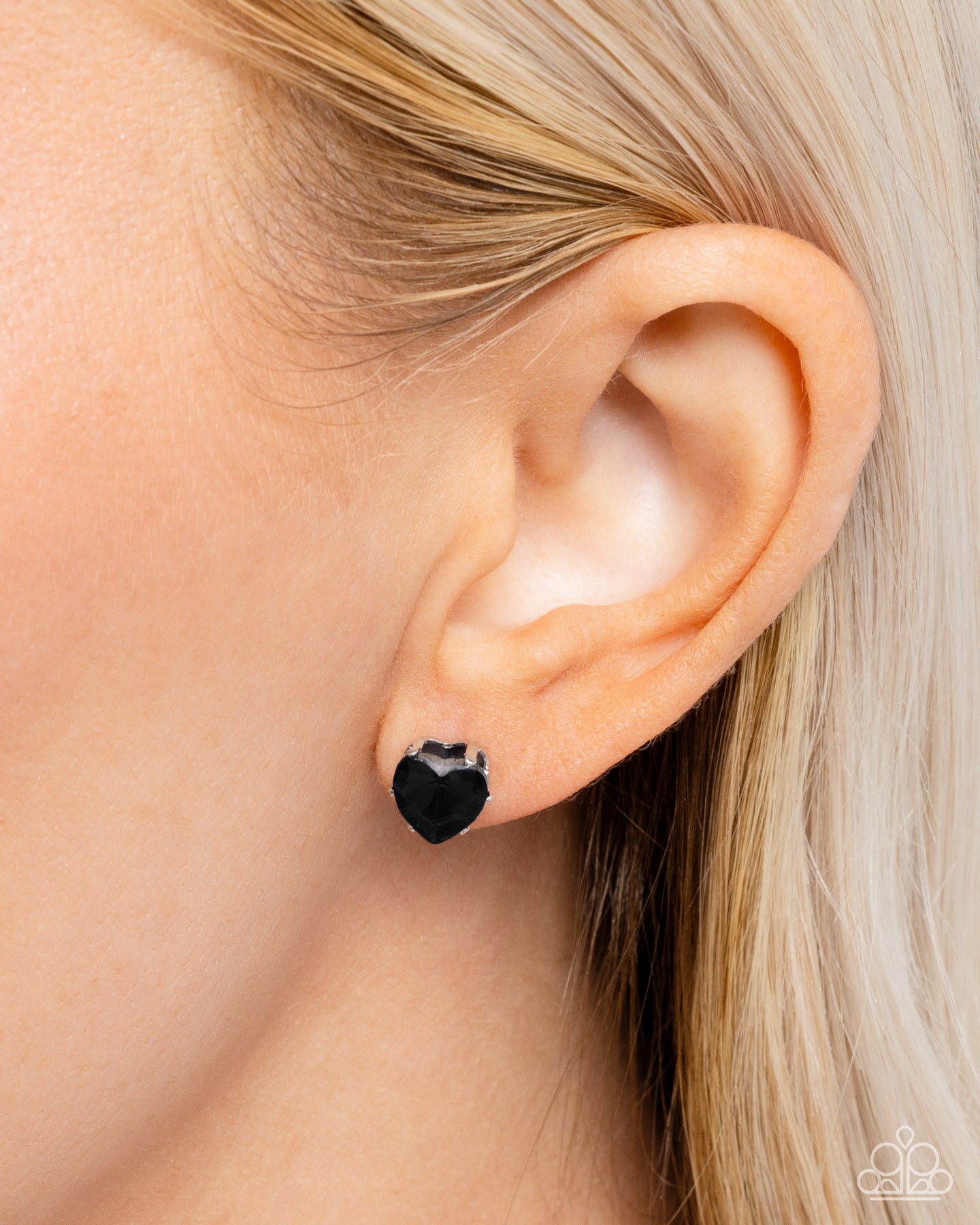 Sweetheart Stunner - Black Earring