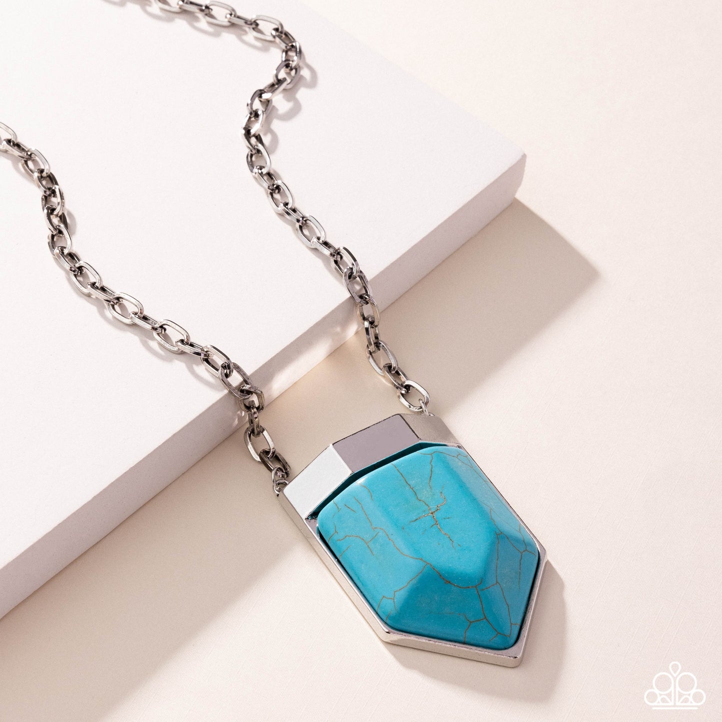 Pendant Passage - Blue Necklace