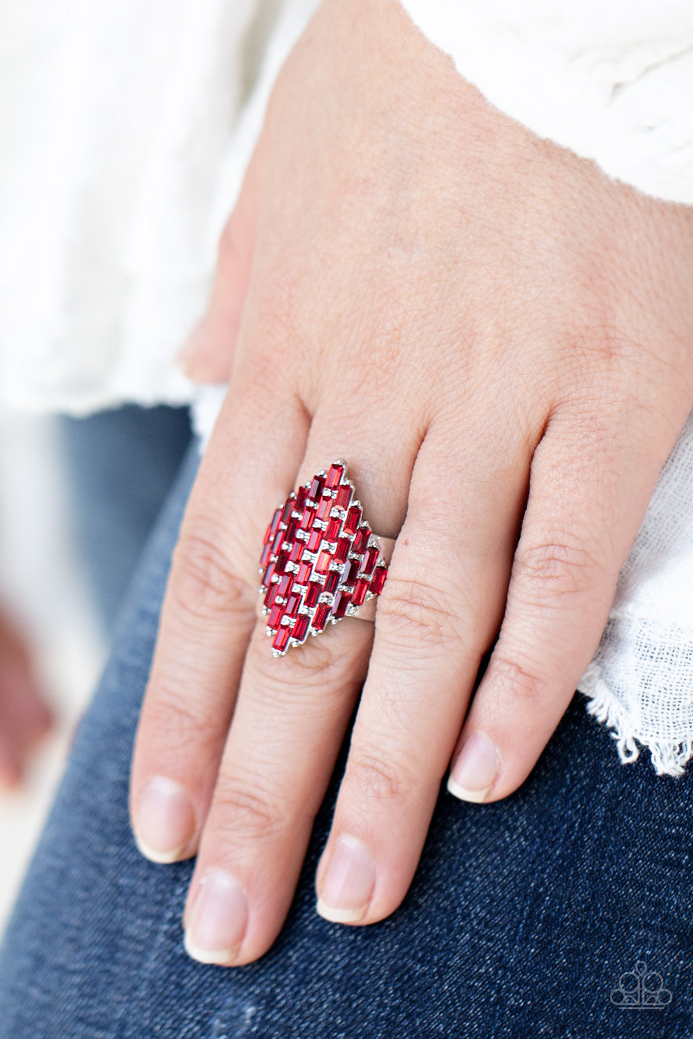 Hive Hustle - Red Ring 0228