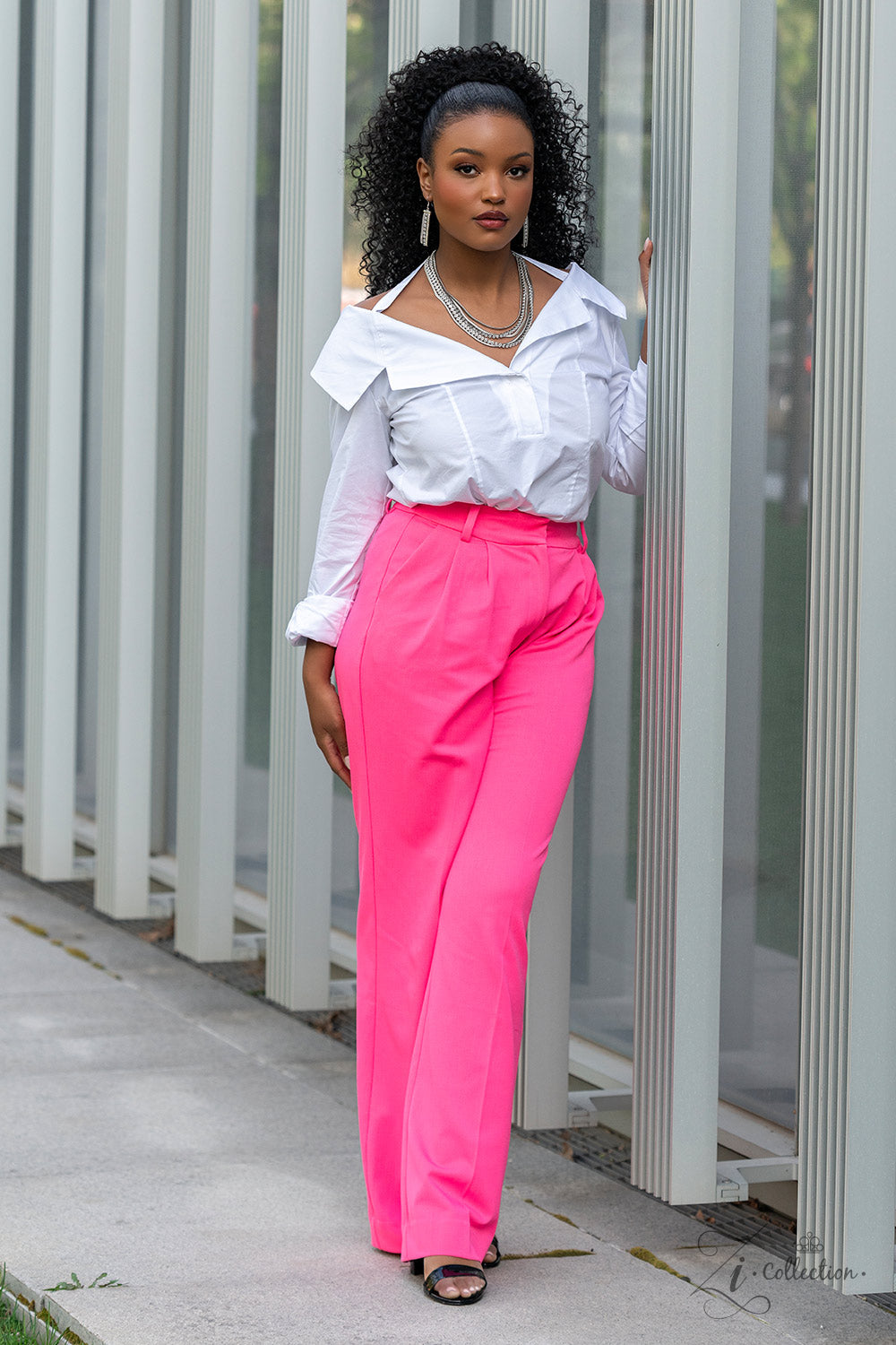 Tenacious - White Zi Necklace