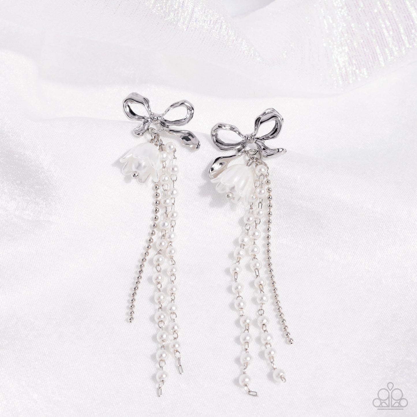 Garden Gain - White Earring