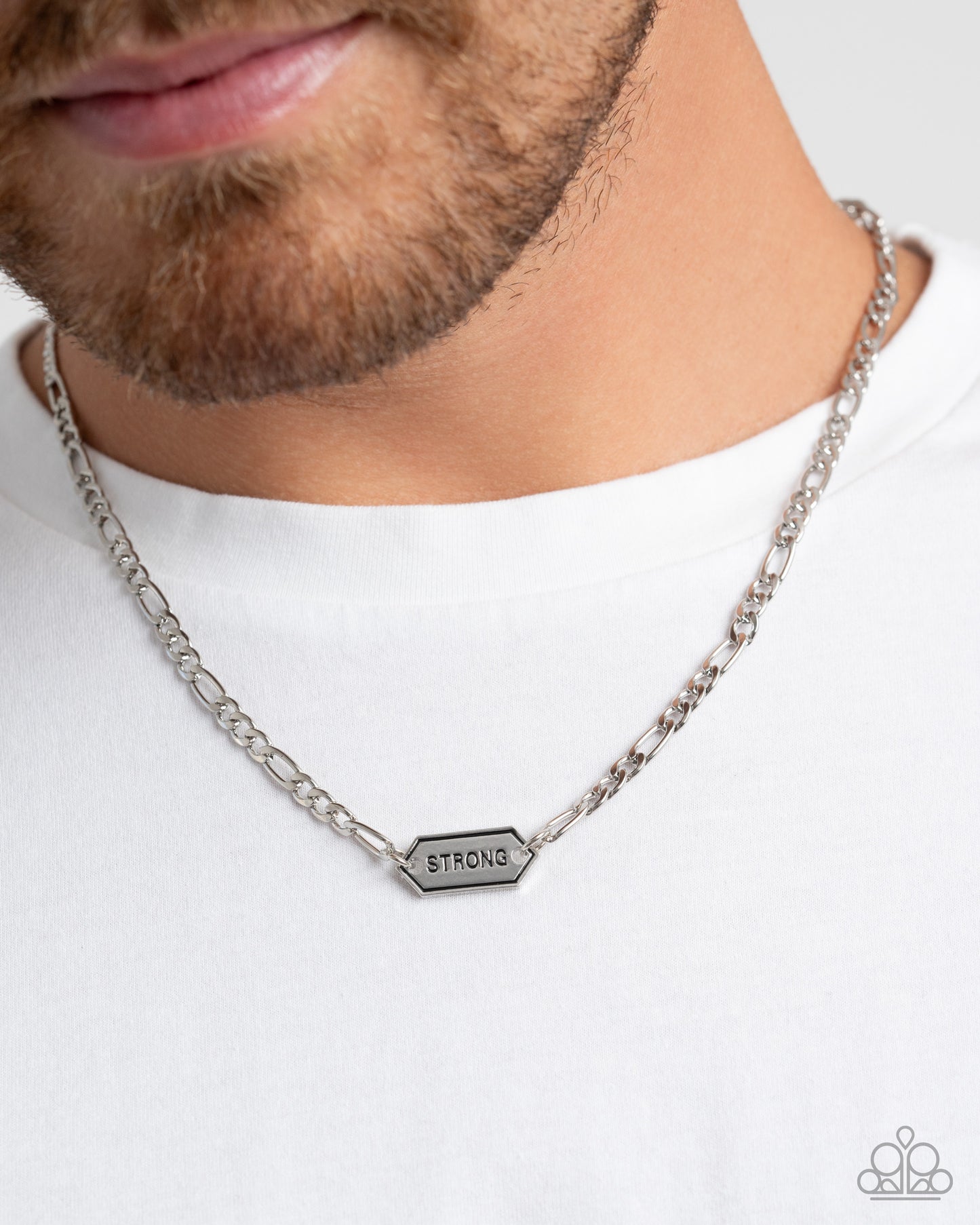Strong Suit - Silver Urban Necklace