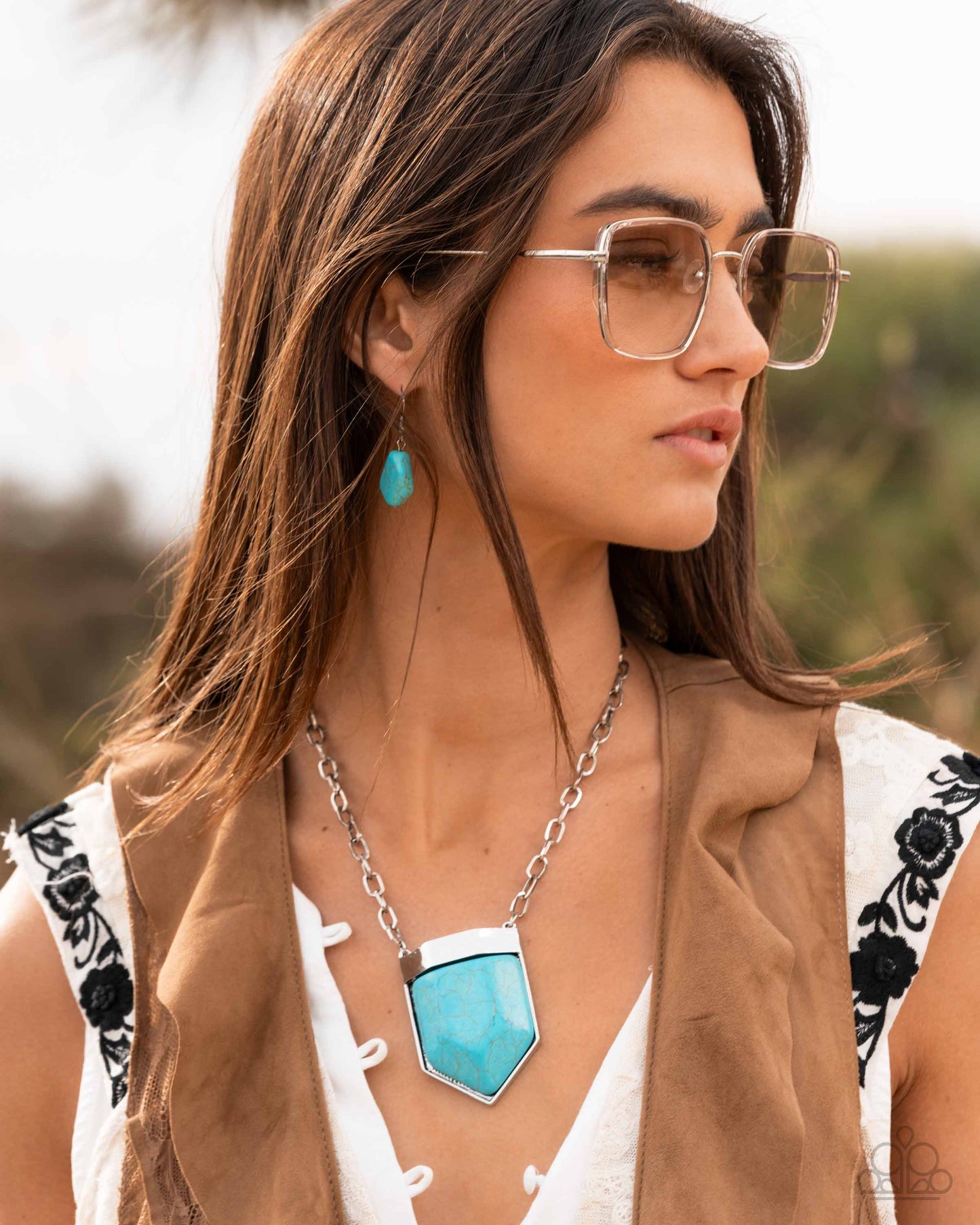 Pendant Passage - Blue Necklace