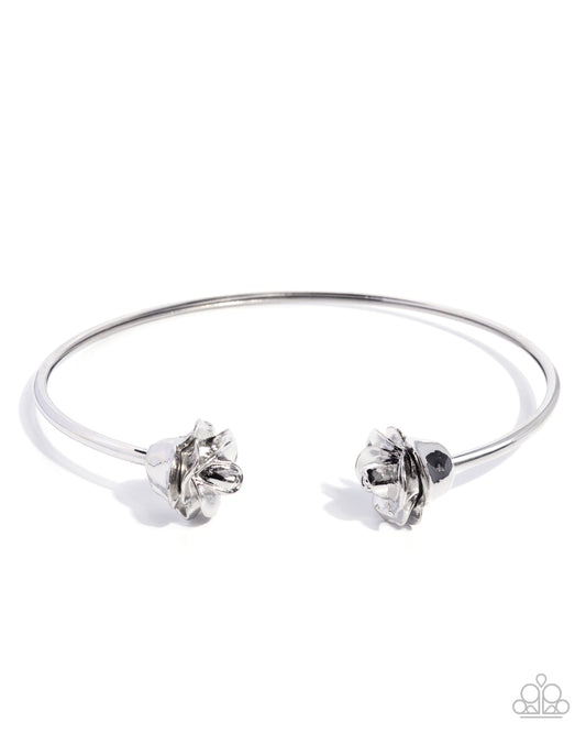 Rosy Radius - Silver Necklace