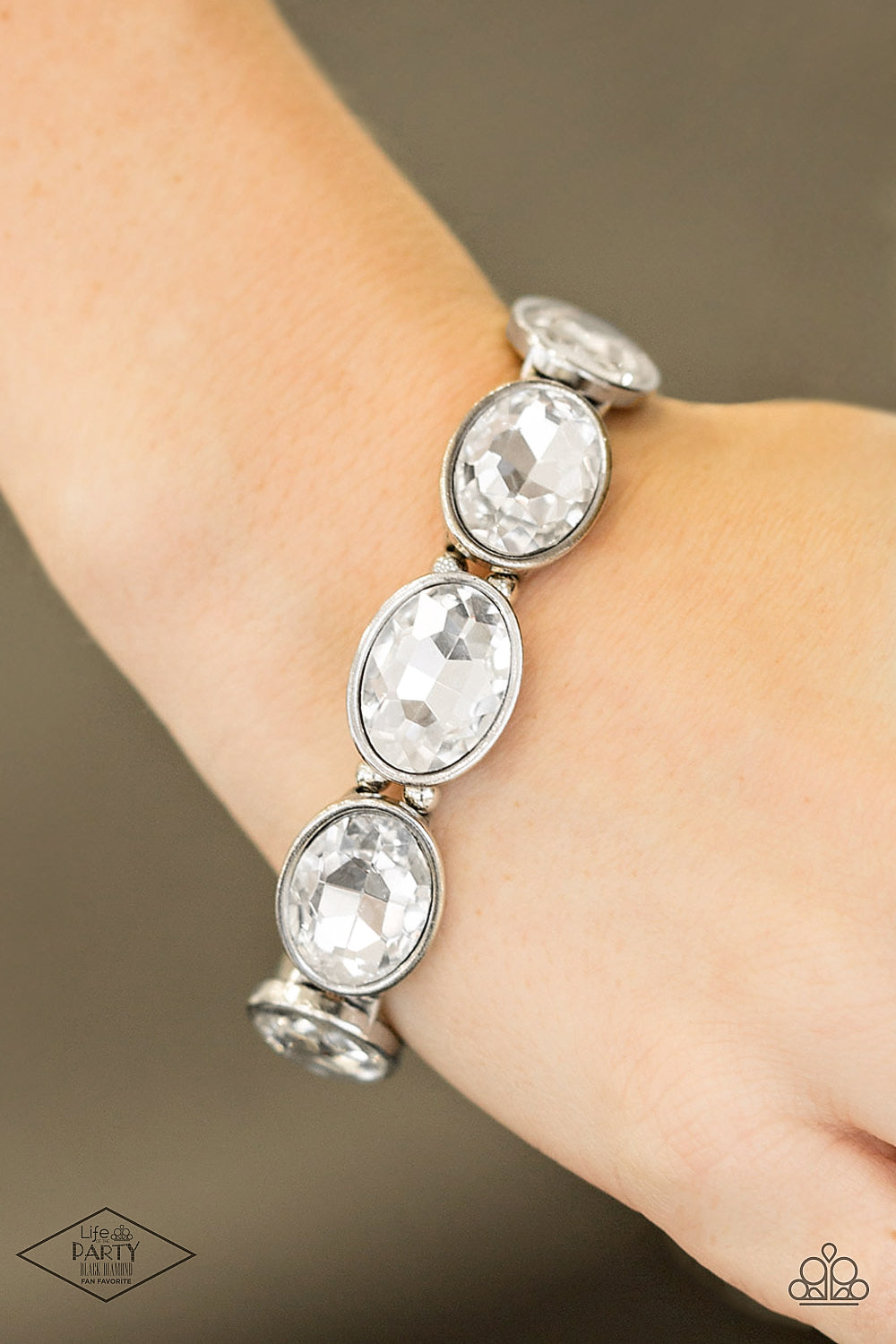 DIVA In Disguise - White Bracelet (LOP)