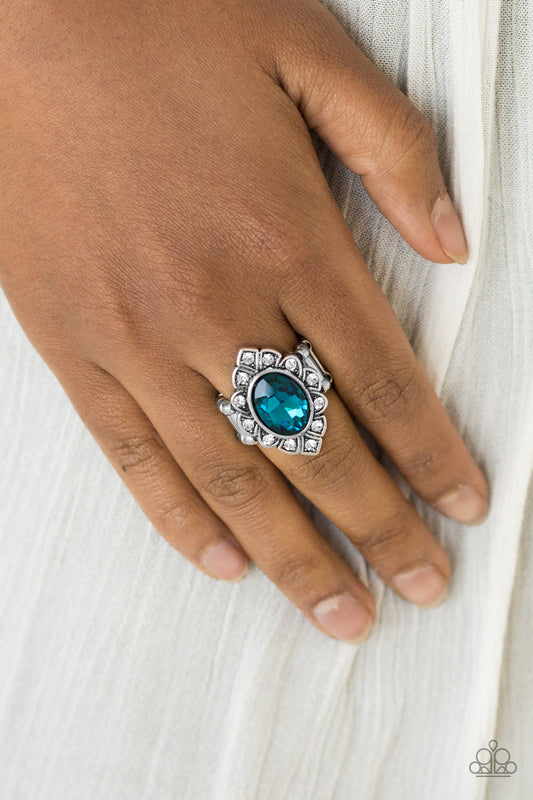 Power Behind The Throne - Blue Ring  (TRAY)