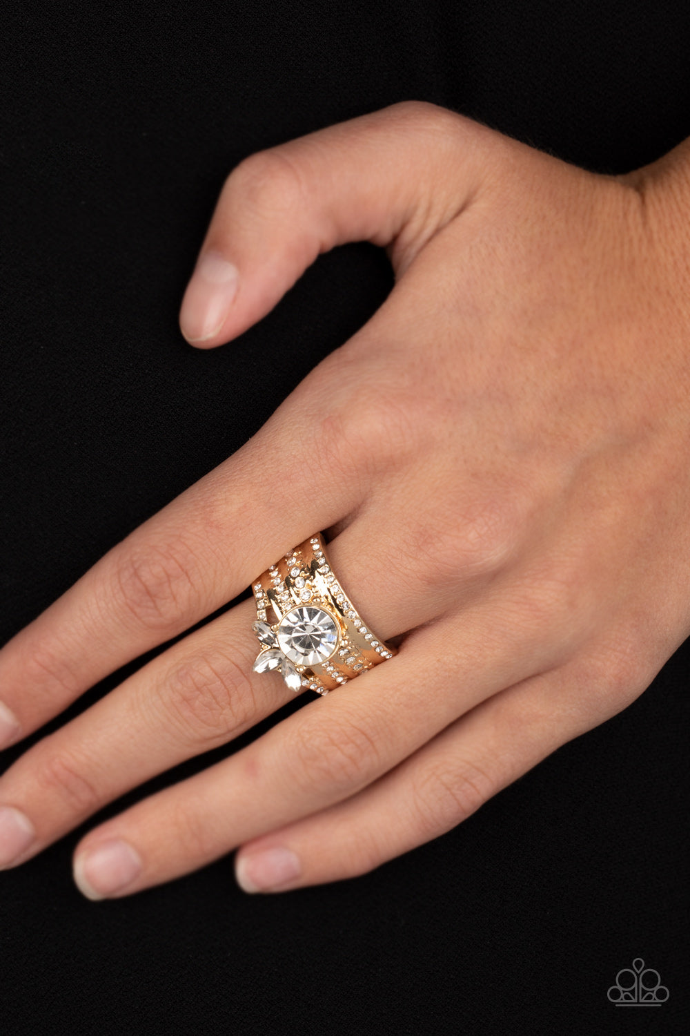 Top Dollar Bling - Gold Ring (TRAY)
