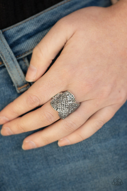 Scandalous Shimmer - Silver Ring 0077