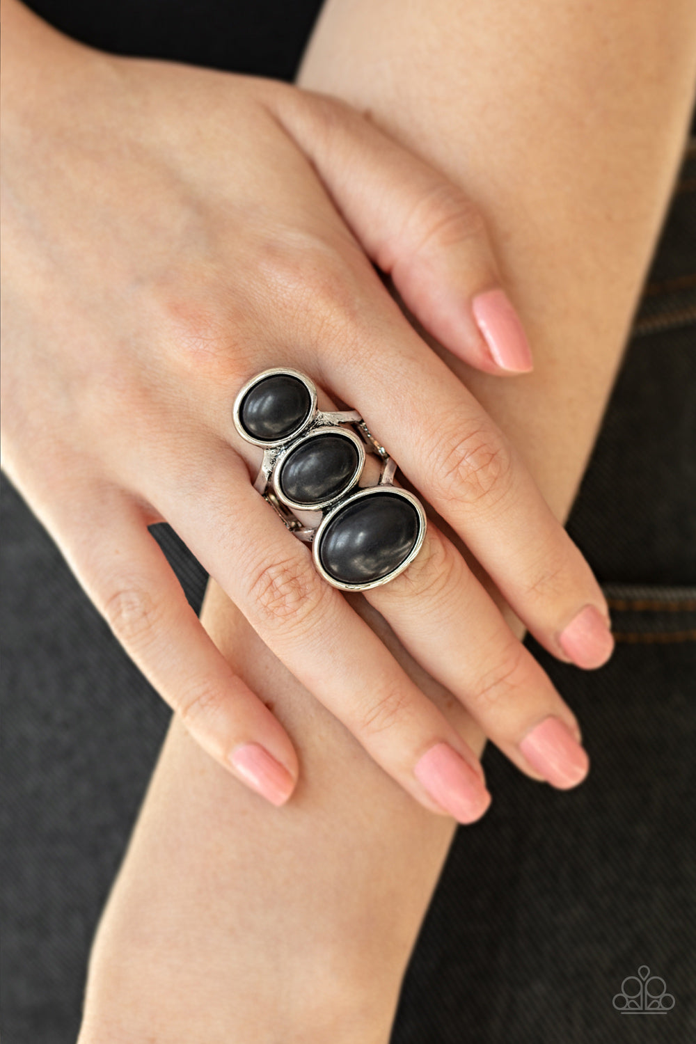 Rural Revolution - Black Ring 0019