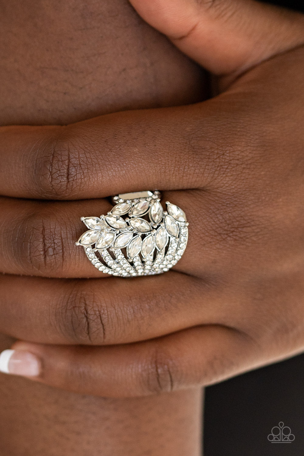 Clear-Cut Cascade - White Ring Ring 0003