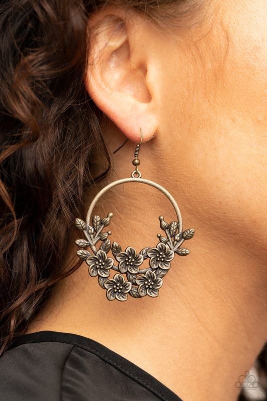 Eden Essence - Brass Earring