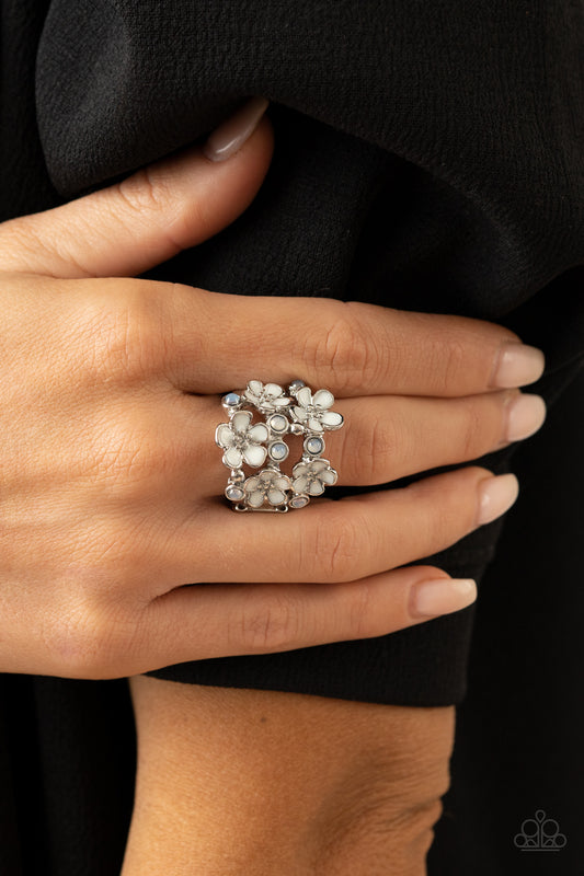 Blooming Banquet - White Ring 0063