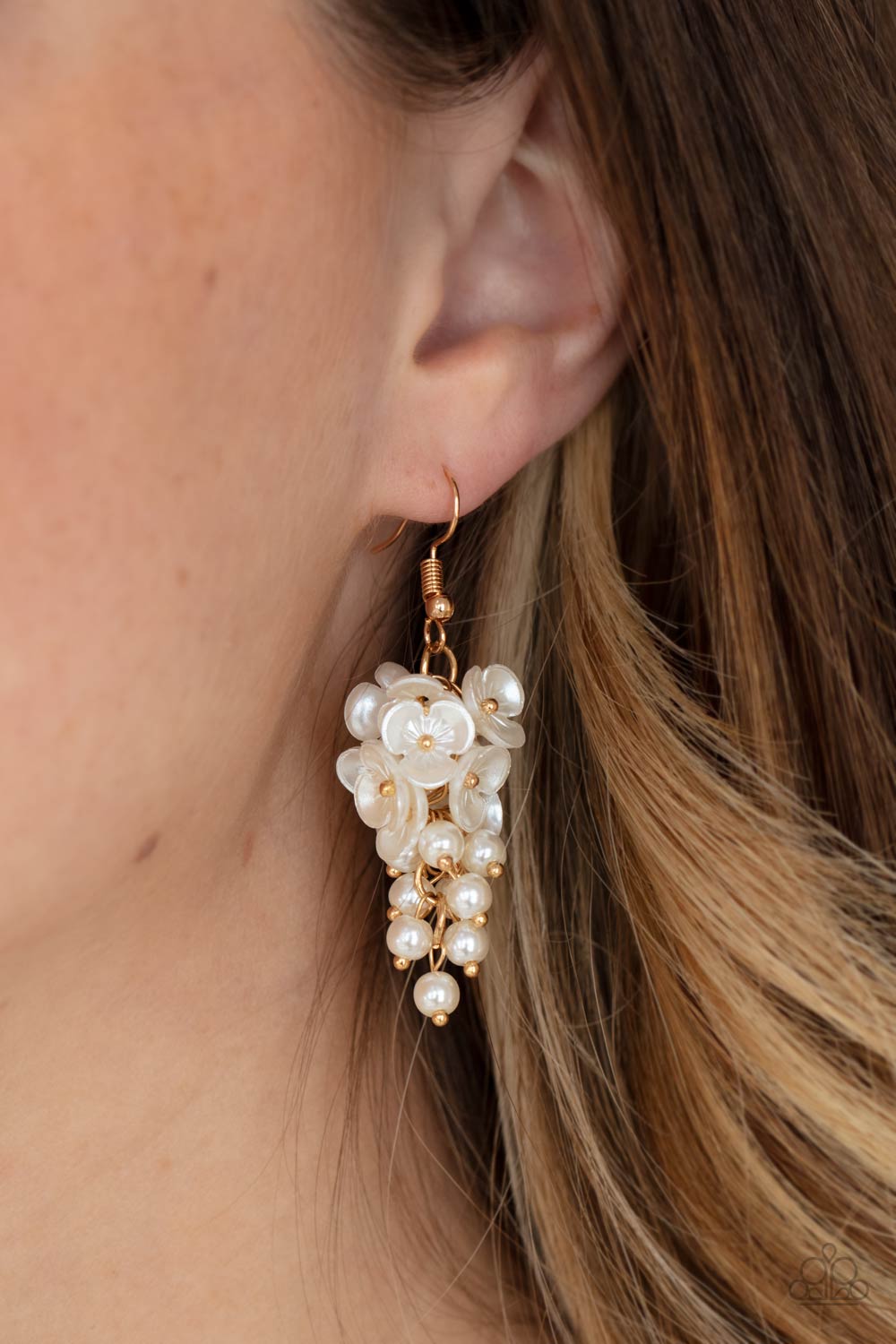 Bountiful Bouquets - Gold Earring (LOP)