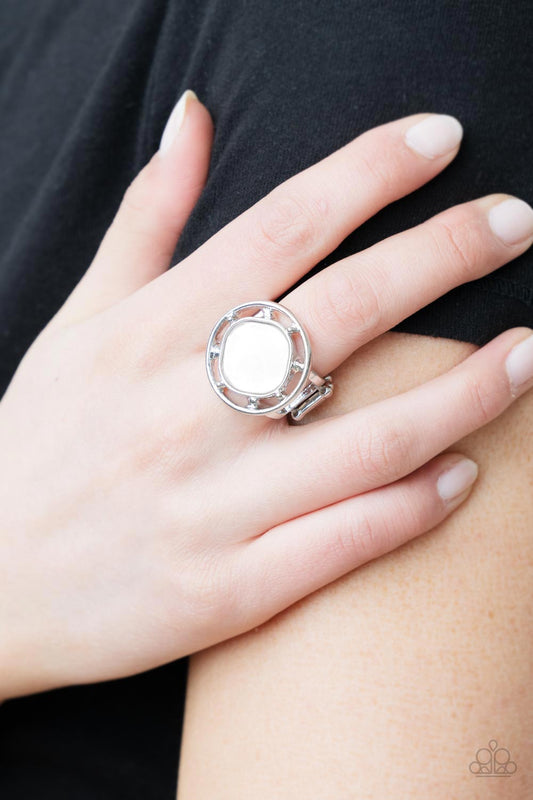 Encompassing Pearlescence - White Ring 0098