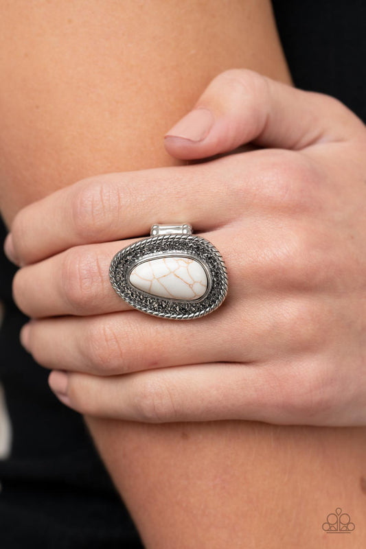 Downtown Desertscape - White Ring 0143