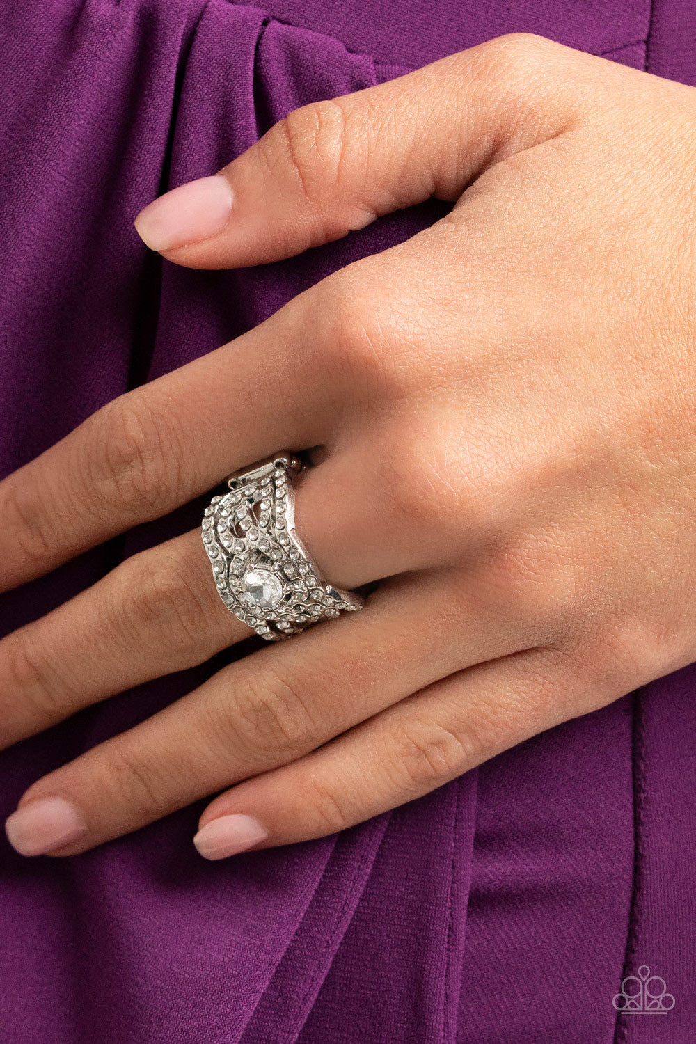 Doting on Dazzle - White Ring 0062