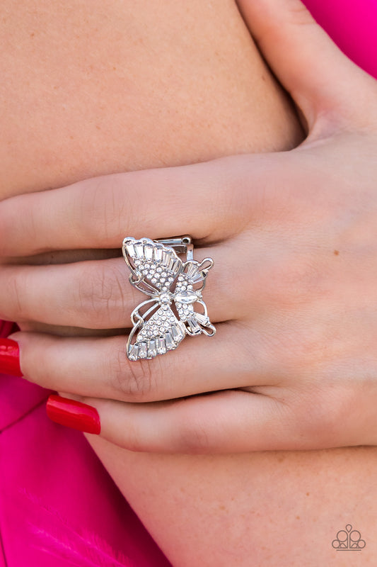 Fearless Flutter - White Ring 0096 (LOP)