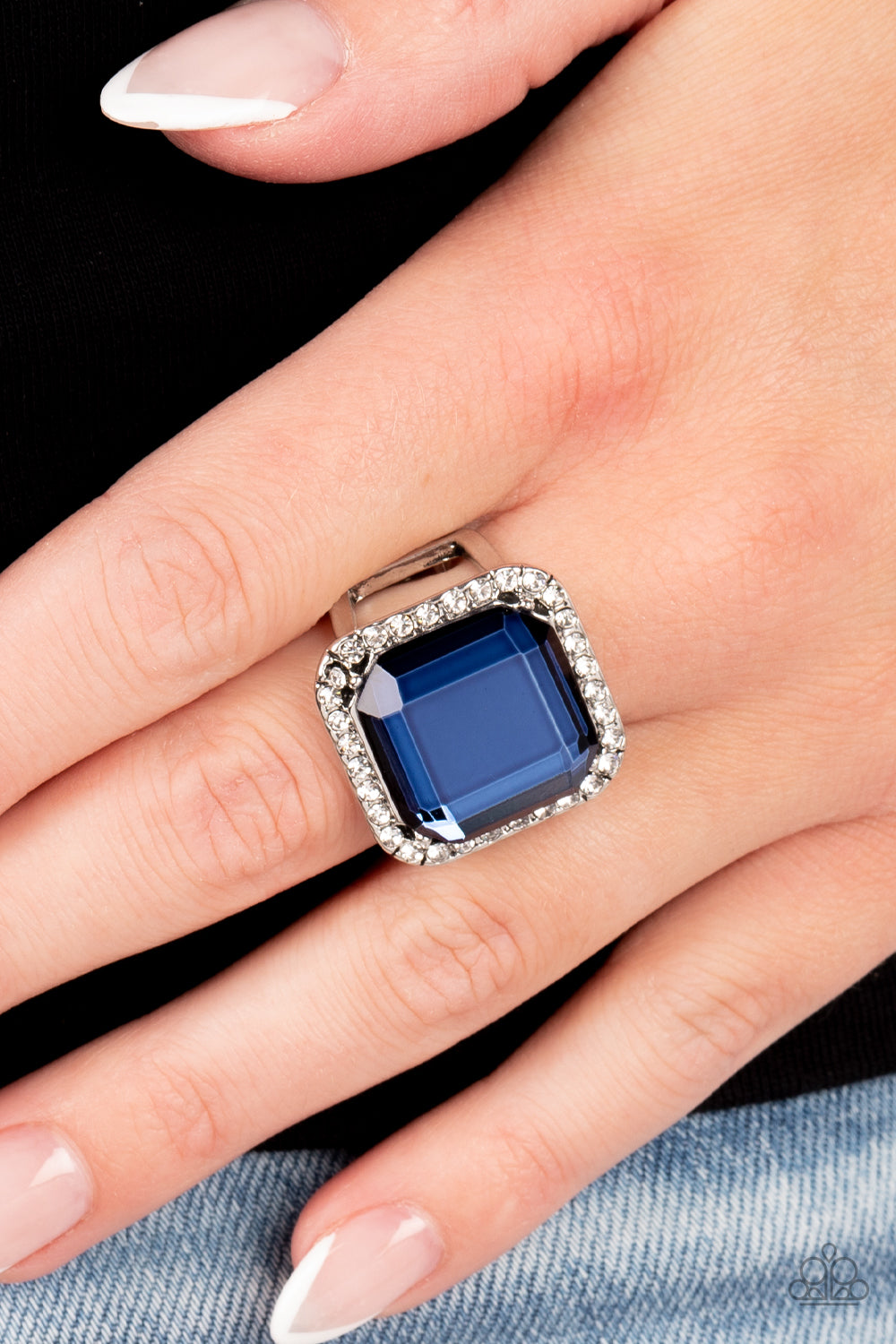 Slow Burn - Blue Ring 0135